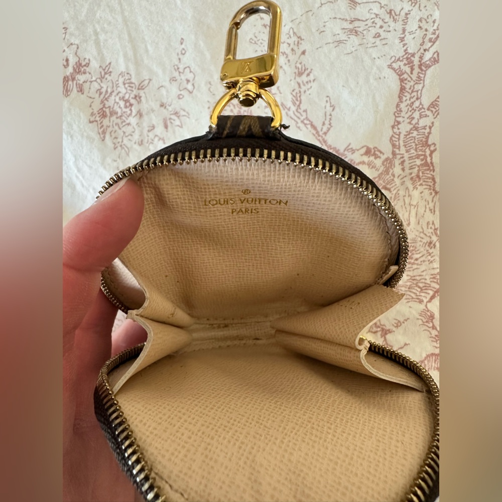 Authentic Louis vuitton coin pouch from a multipouchette bag - Picture 3 of 7